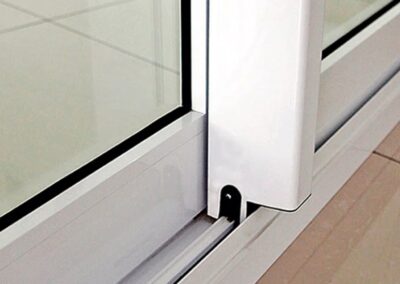 Contramarco de alumínio